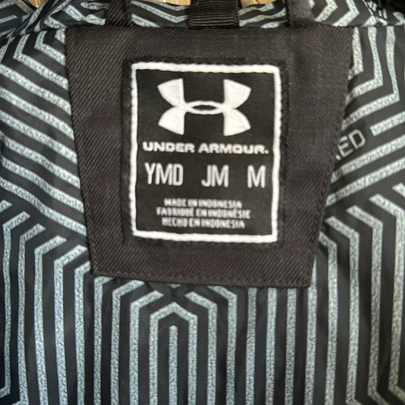 COPY - UnderArmour youth winter jacket - Picture 6 of 6